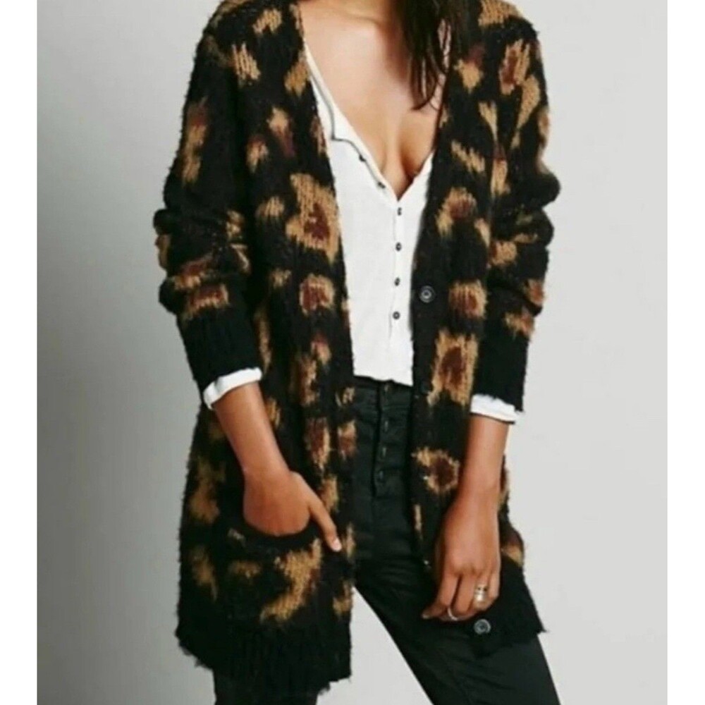 FREE PEOPLE Out of Africa Wool Leopard Cat Boyfriend Cardigan Sz L Black Brown